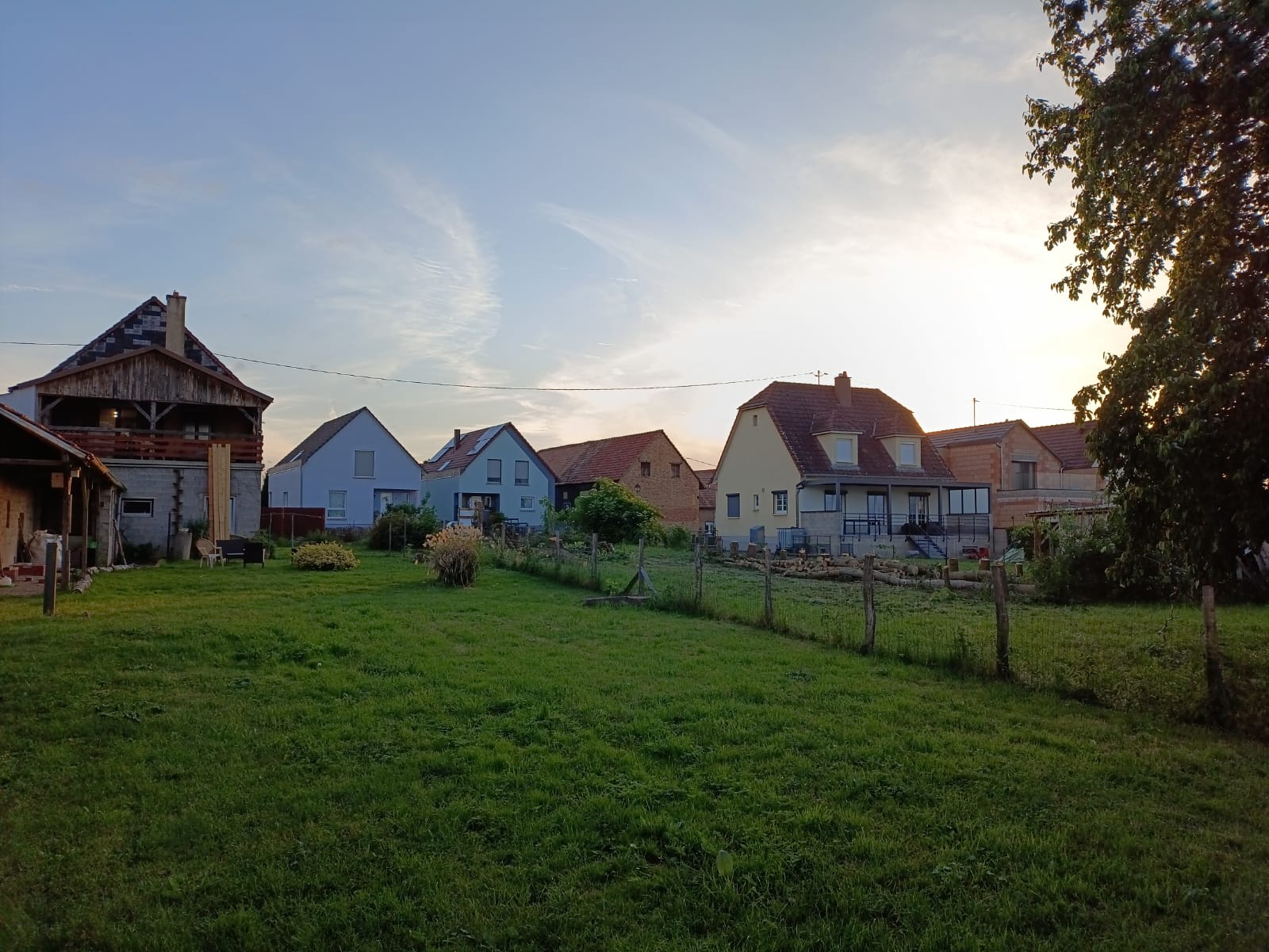 Façade chaleureuse du gîte Nids des Cigognes, à 10 minutes de Saverne, en Alsace
