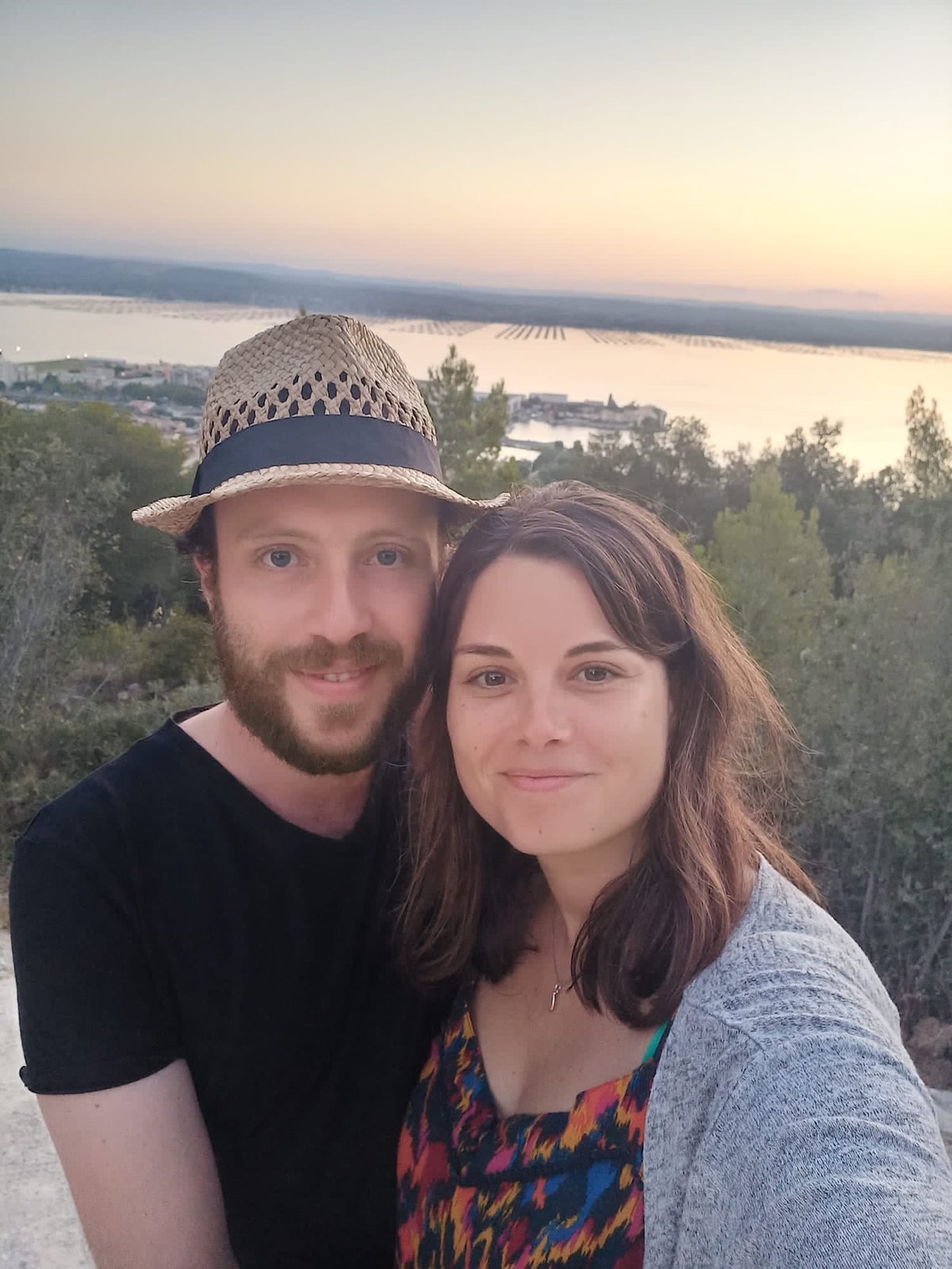 Lucas et Mélanie, hôtes du gîte Nids des Cigognes